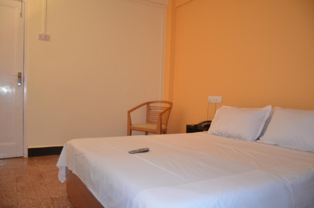 Hotel Ferreira Resort Lonavala Szoba fotó