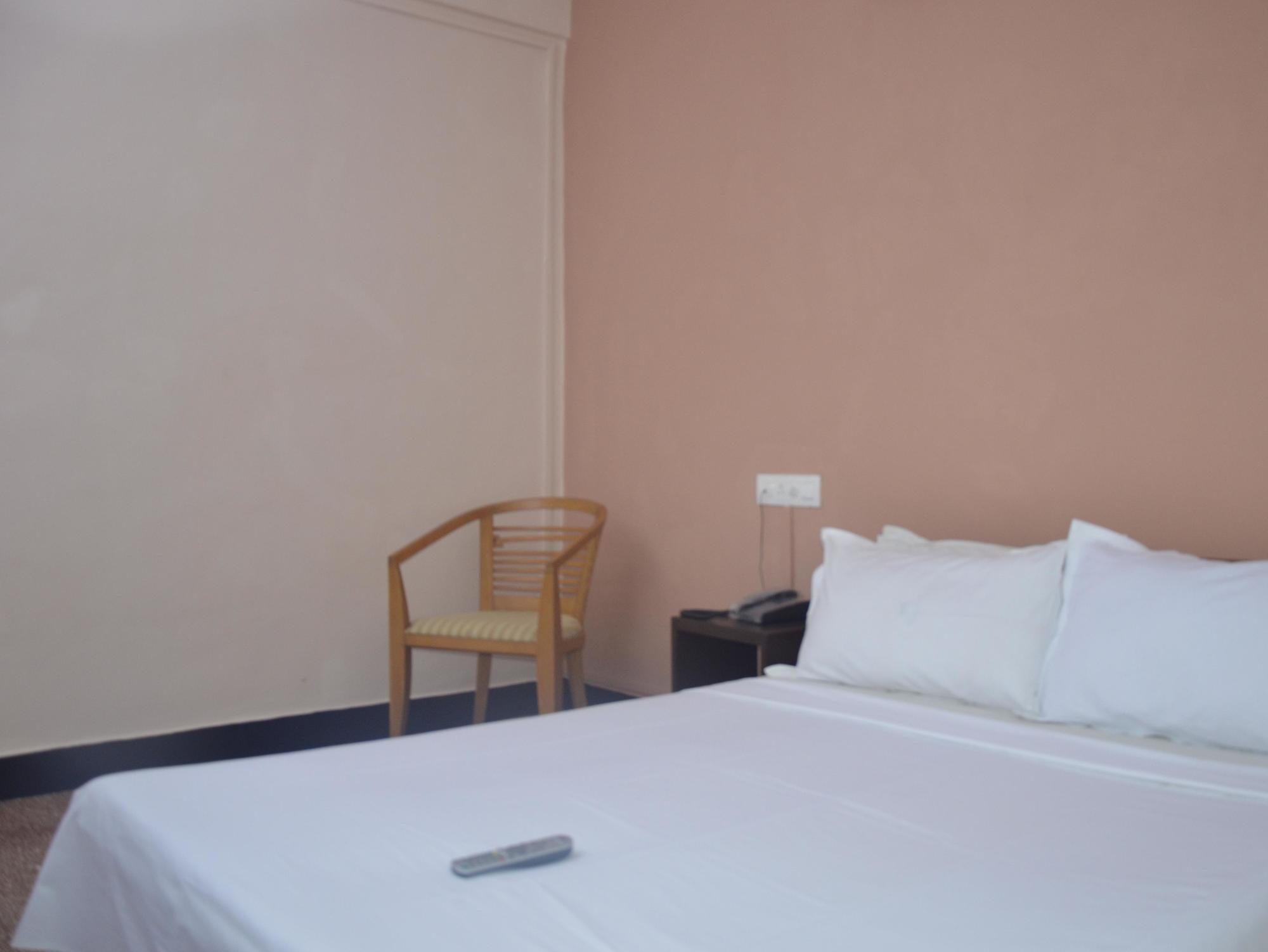 Hotel Ferreira Resort Lonavala Kültér fotó
