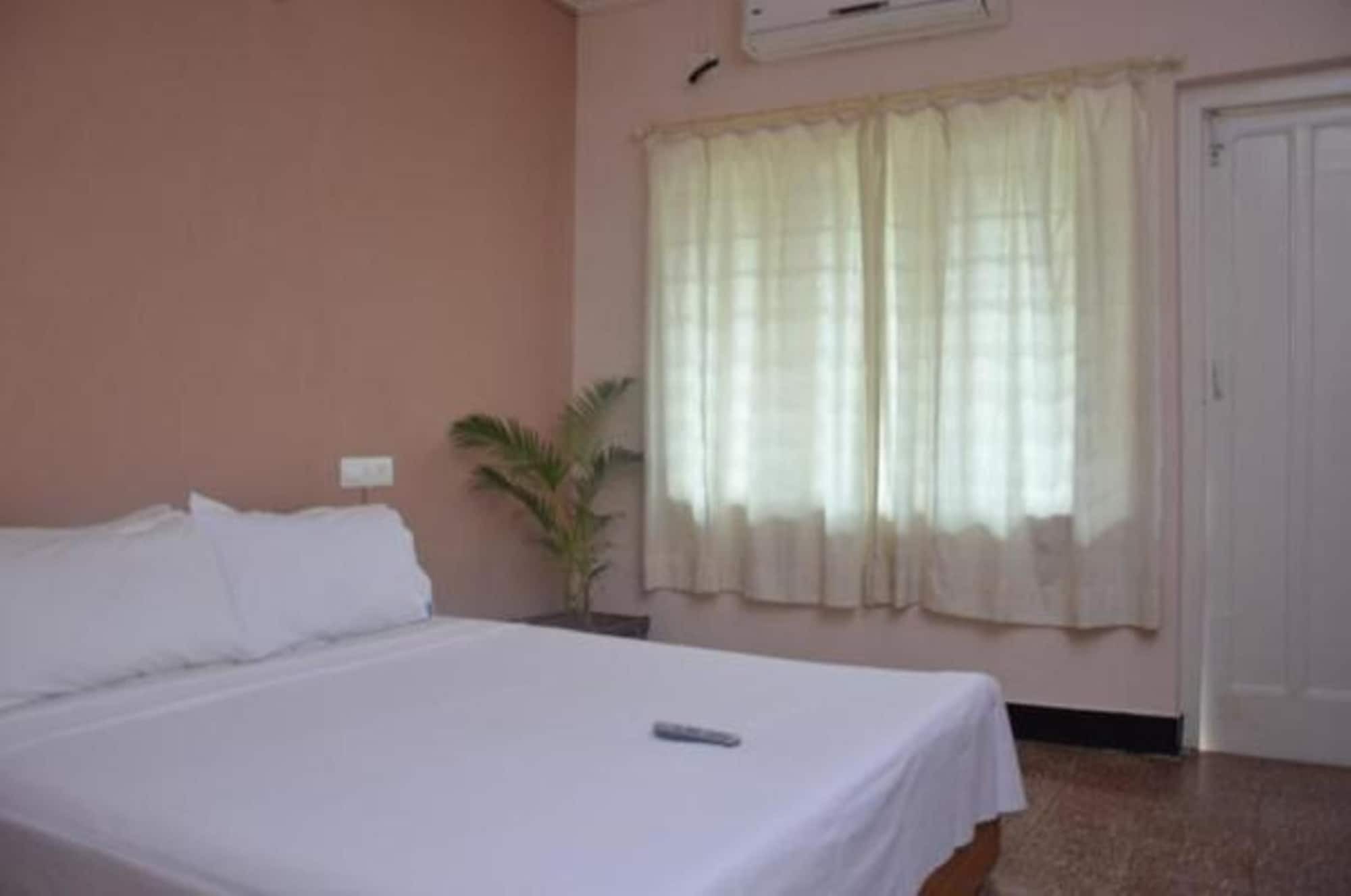 Hotel Ferreira Resort Lonavala Kültér fotó